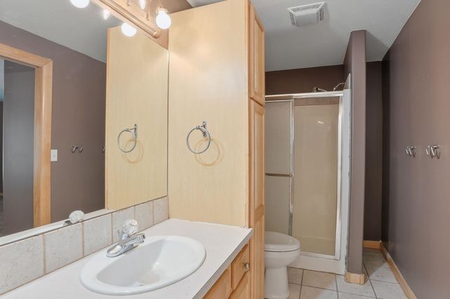 1414 Clubhouse Ct, Andover, KS 67002