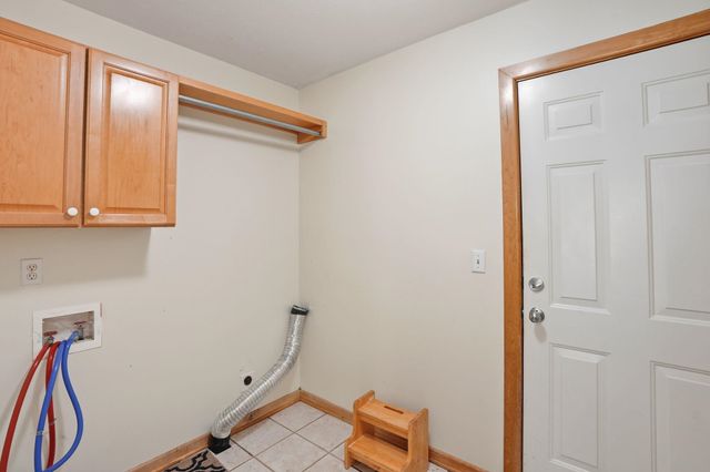 1414 Clubhouse Ct, Andover, KS 67002