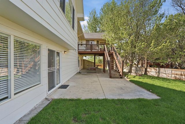 1414 Clubhouse Ct, Andover, KS 67002