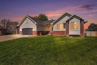 1414 Clubhouse Ct, Andover, KS 67002