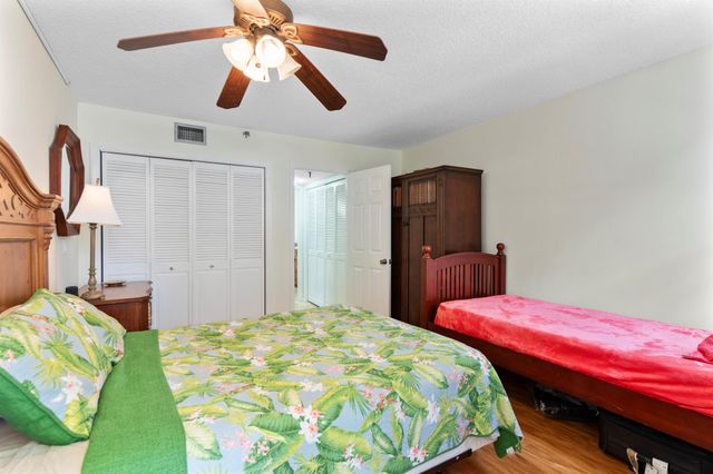 899 Jeffery Street 201, Boca Raton, FL 33487