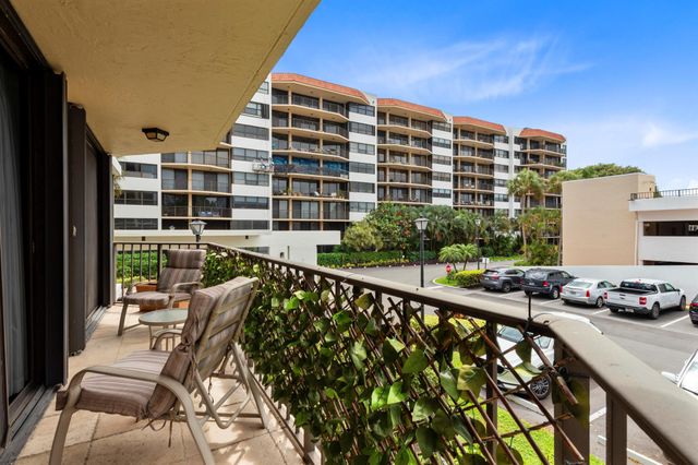 899 Jeffery Street 201, Boca Raton, FL 33487