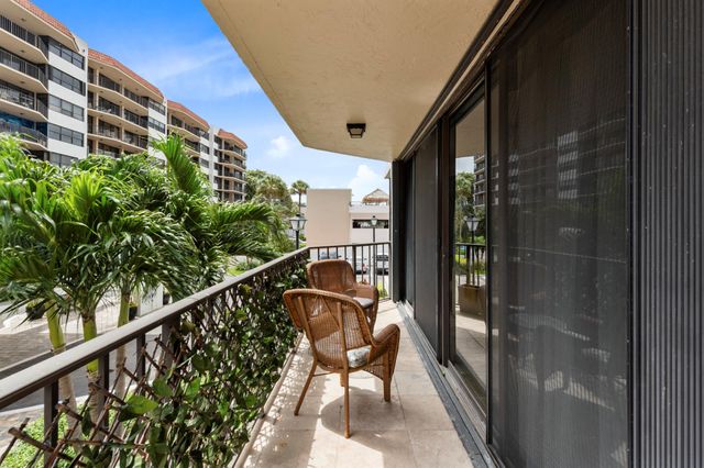 899 Jeffery Street 201, Boca Raton, FL 33487