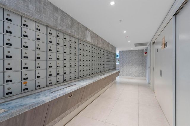 899 Jeffery Street 201, Boca Raton, FL 33487