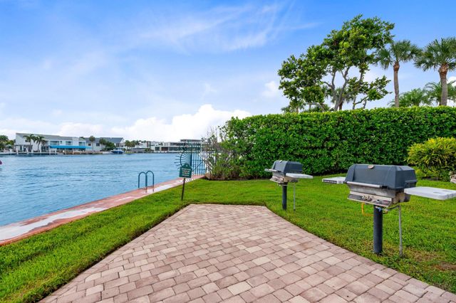 899 Jeffery Street 201, Boca Raton, FL 33487