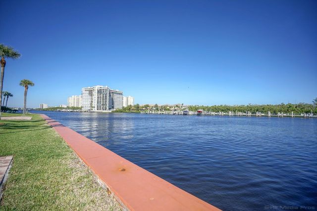 899 Jeffery Street 201, Boca Raton, FL 33487