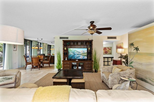 899 Jeffery Street 201, Boca Raton, FL 33487