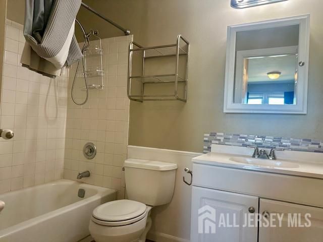7 Heritage Square, Sayreville, NJ 08872