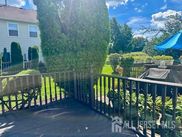 7 Heritage Square, Sayreville, NJ 08872