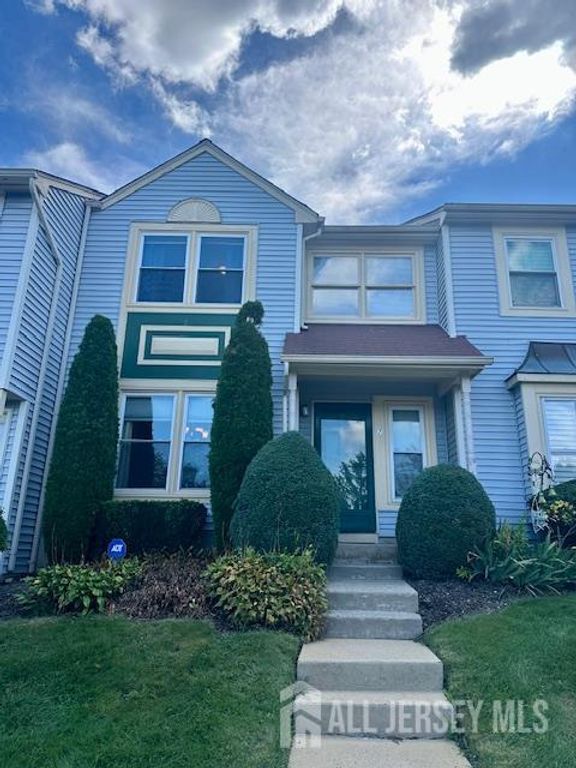 7 Heritage Square, Sayreville, NJ 08872