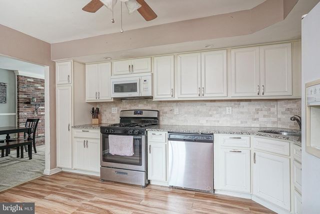 1098 GRANDVIEW DR, Pine Hill, NJ 08021