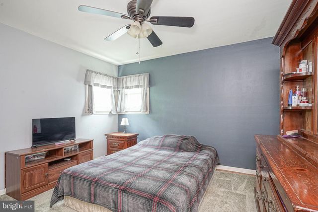 1098 GRANDVIEW DR, Pine Hill, NJ 08021