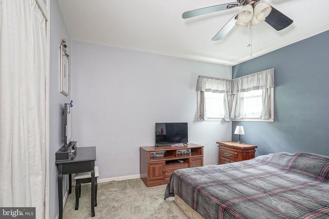 1098 GRANDVIEW DR, Pine Hill, NJ 08021