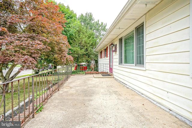 1098 GRANDVIEW DR, Pine Hill, NJ 08021