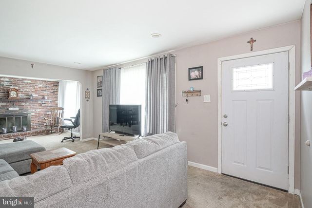 1098 GRANDVIEW DR, Pine Hill, NJ 08021