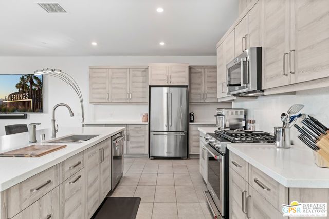 234 Mayfair Way, Palm Springs, CA 92264