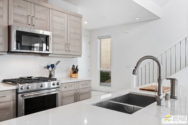 234 Mayfair Way, Palm Springs, CA 92264