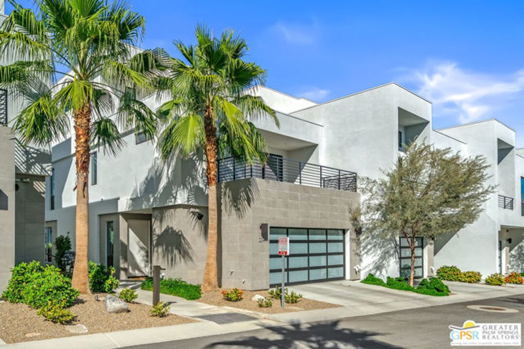 234 Mayfair Way, Palm Springs, CA 92264