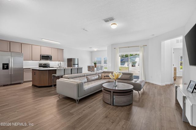 4977 BRAMANTE Drive, Jacksonville, FL 32218