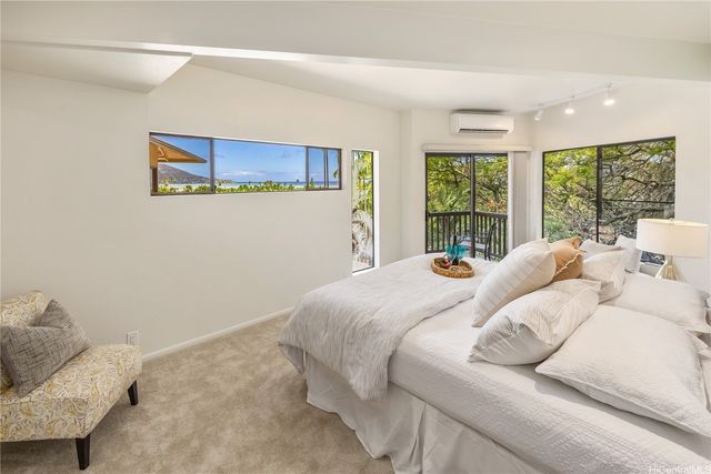 5926 Kalanianaole Highway, Honolulu, HI 96821