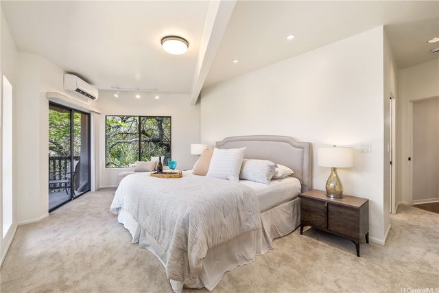 5926 Kalanianaole Highway, Honolulu, HI 96821