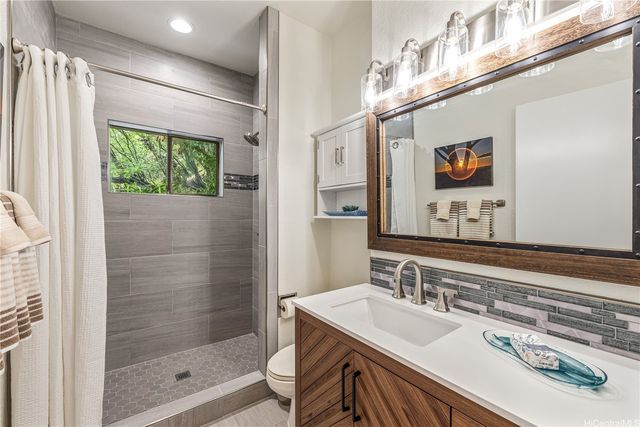 5926 Kalanianaole Highway, Honolulu, HI 96821