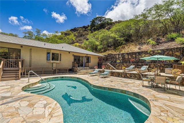 5926 Kalanianaole Highway, Honolulu, HI 96821