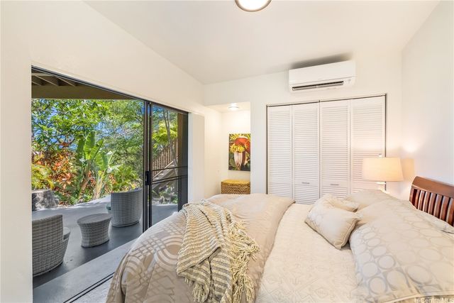 5926 Kalanianaole Highway, Honolulu, HI 96821