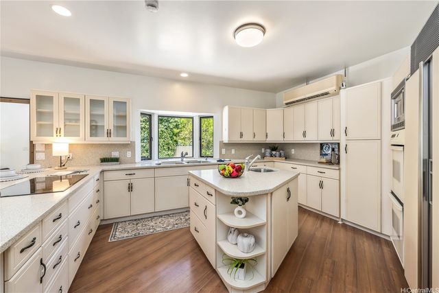 5926 Kalanianaole Highway, Honolulu, HI 96821