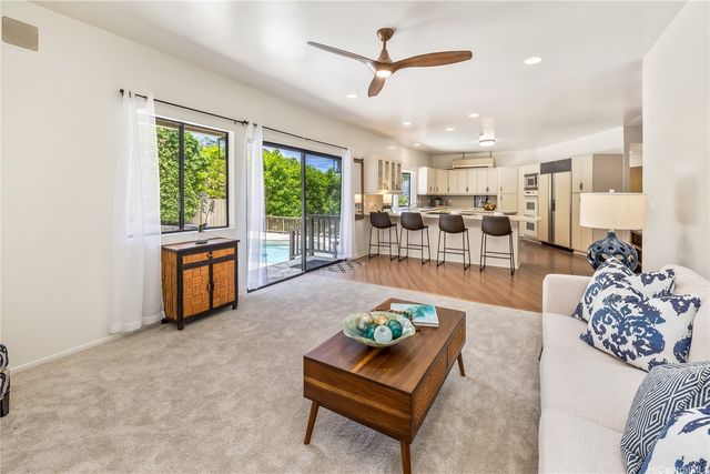 5926 Kalanianaole Highway, Honolulu, HI 96821