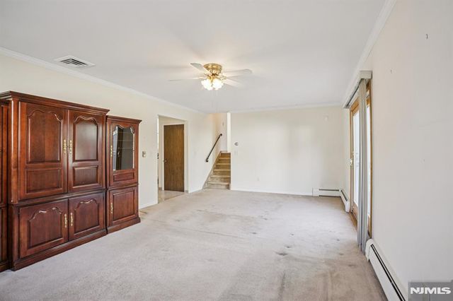 2 Eisenhower Road, Closter, NJ 07624