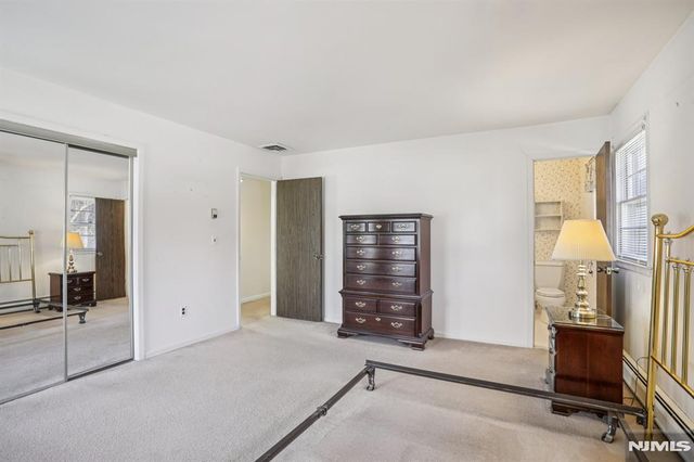 2 Eisenhower Road, Closter, NJ 07624