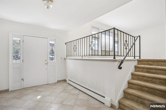 2 Eisenhower Road, Closter, NJ 07624