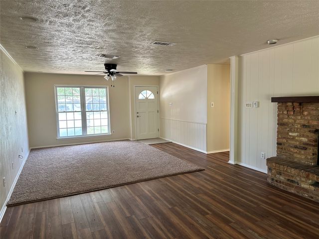 2108 Lejuan Court, Arlington, TX 76010
