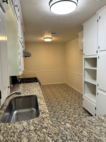 2108 Lejuan Court, Arlington, TX 76010
