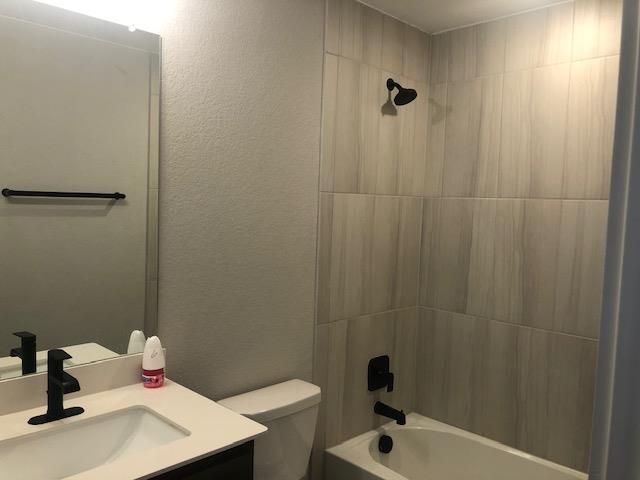 109 Lockhart DR, Liberty Hill, TX 78642