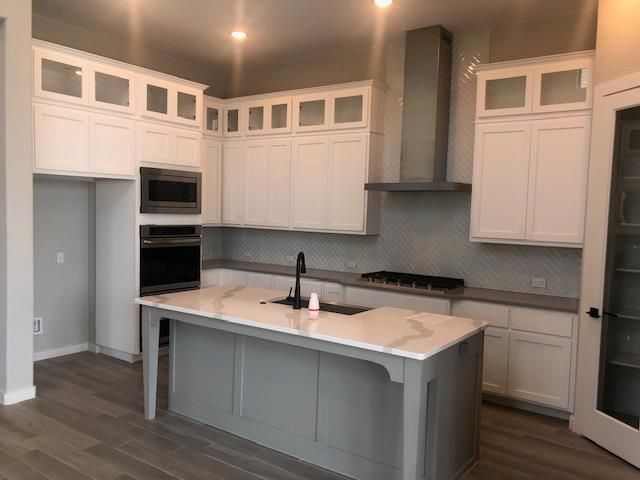 109 Lockhart DR, Liberty Hill, TX 78642