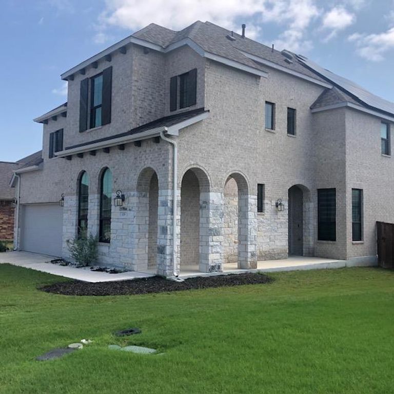 109 Lockhart DR, Liberty Hill, TX 78642