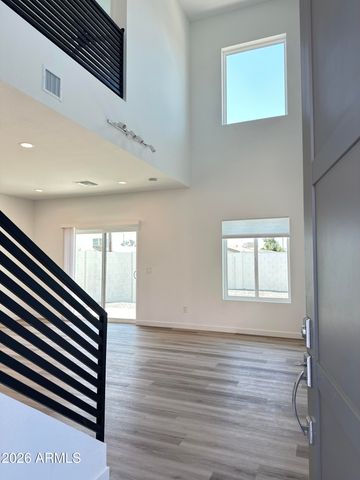 2045 E MICHIGAN Avenue 2, Phoenix, AZ 85022