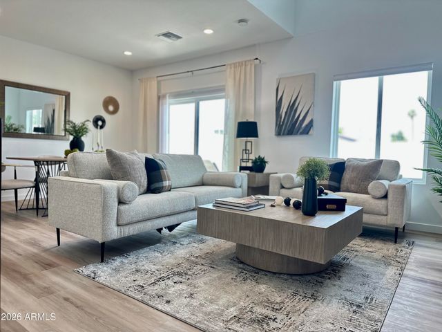 2045 E MICHIGAN Avenue 2, Phoenix, AZ 85022