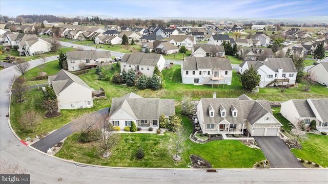 858 WATER EDGE CT, Lebanon, PA 17046