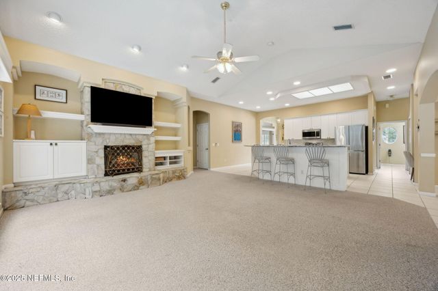 8016 WANDERING DEER Court, Jacksonville, FL 32256