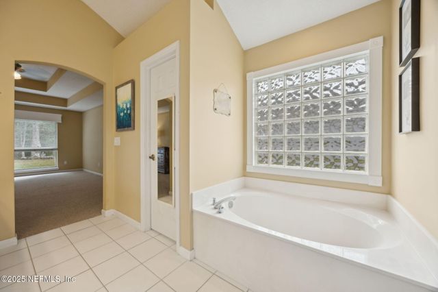8016 WANDERING DEER Court, Jacksonville, FL 32256