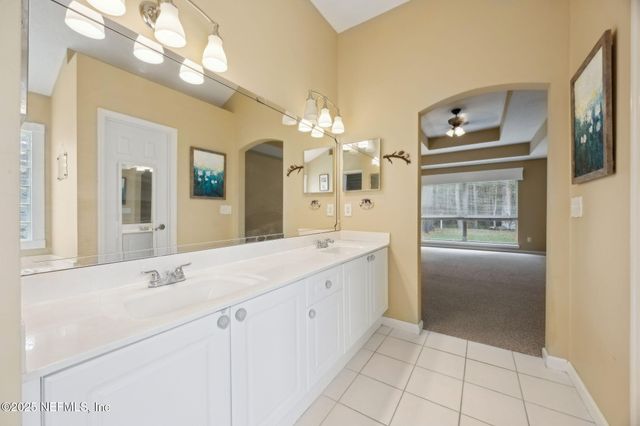 8016 WANDERING DEER Court, Jacksonville, FL 32256