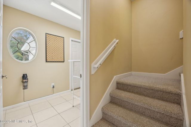 8016 WANDERING DEER Court, Jacksonville, FL 32256