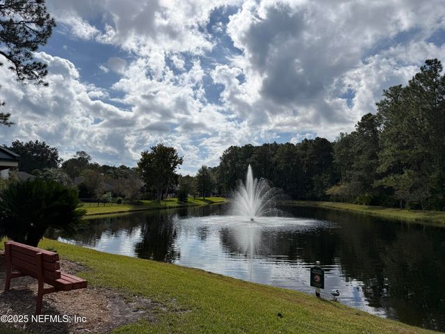 8016 WANDERING DEER Court, Jacksonville, FL 32256
