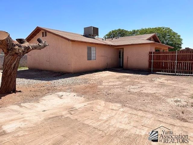 650 E Orchid St, Somerton, AZ 85350