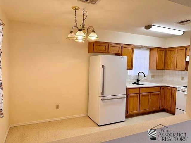 650 E Orchid St, Somerton, AZ 85350