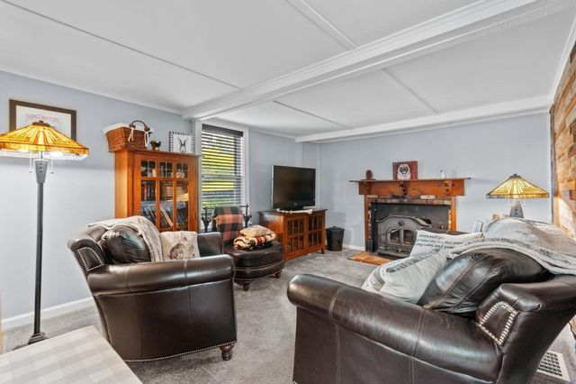 82 Point Grove Rd, Southwick, MA 01077