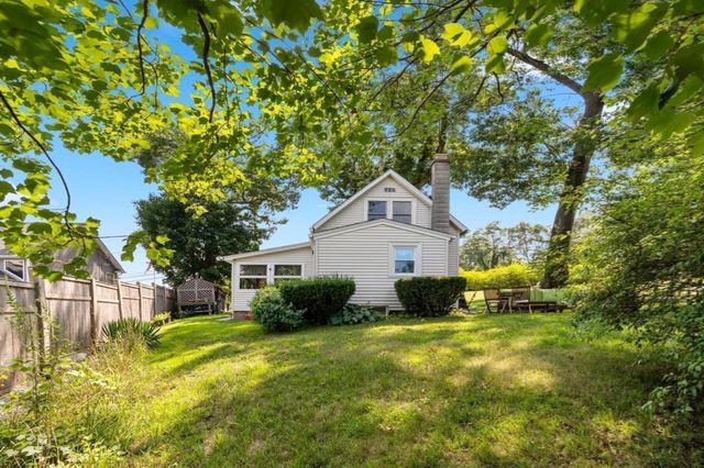 82 Point Grove Rd, Southwick, MA 01077